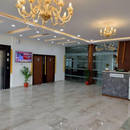 Hotel Satkar International Chhindwāra Esterno foto