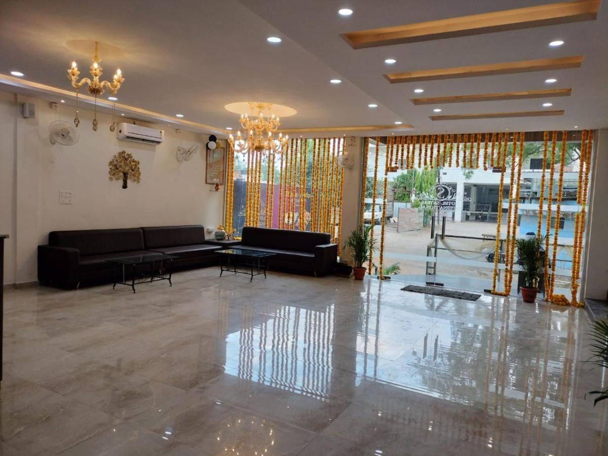 Hotel Satkar International Chhindwāra Esterno foto
