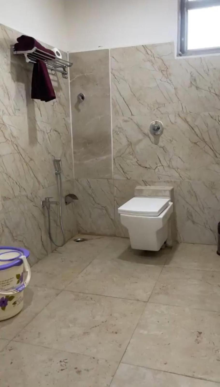 Hotel Satkar International Chhindwāra Esterno foto